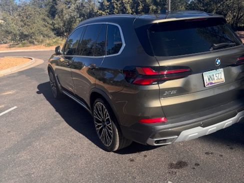 Used 2025 BMW X5 xDrive40i w/ Premium Package image 6