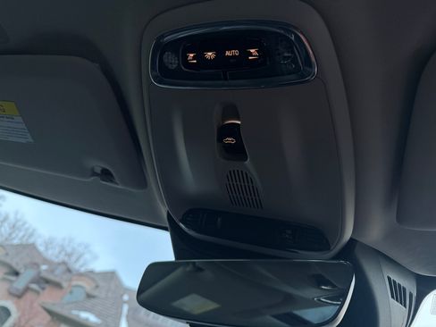 Used 2021 Volvo S60 T5 Momentum w/ Premium Package image 14