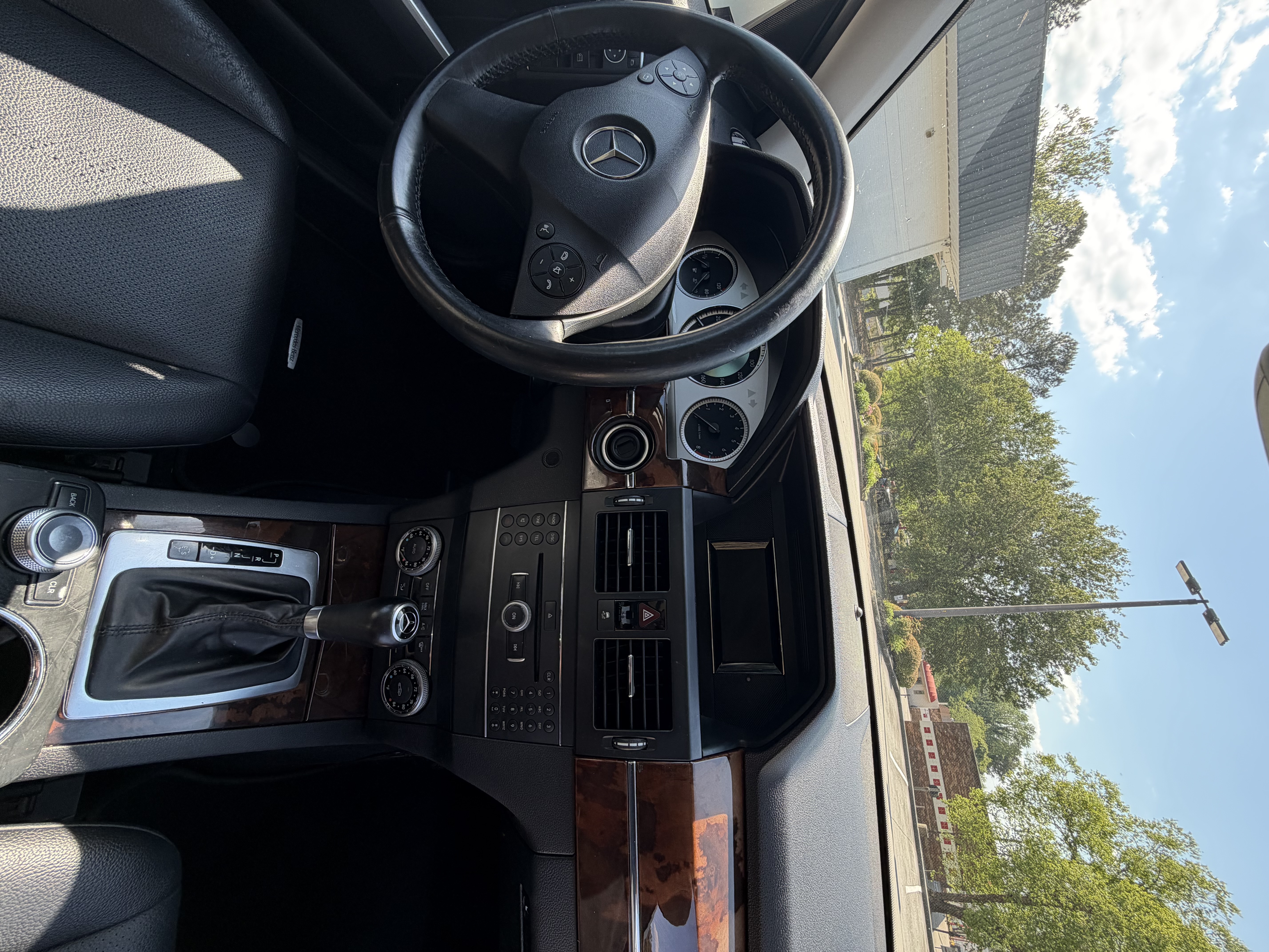 Used 2011 Mercedes-Benz GLK 350 2WD image 15