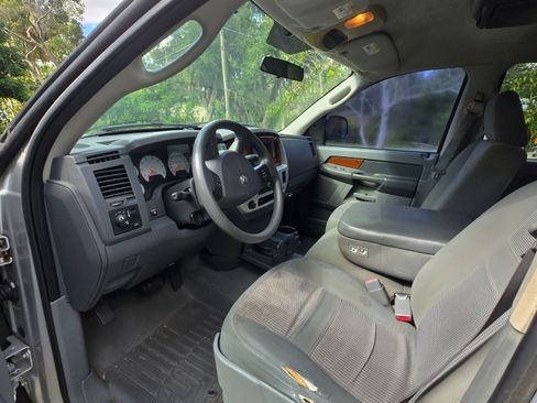 Used 2006 Dodge Ram 1500 Truck SLT image 2