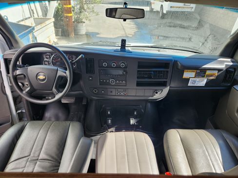 Used 2014 Chevrolet Express 1500 image 10