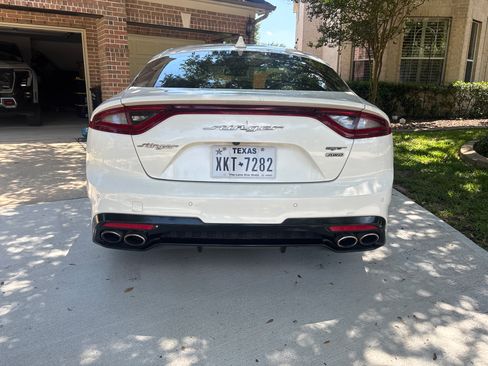 Used 2019 Kia Stinger GT2 image 8