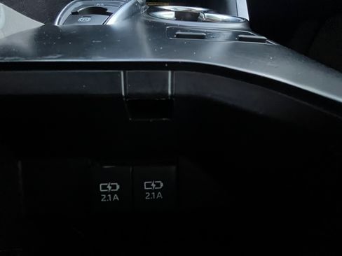 Used 2018 Toyota Camry XSE image 22