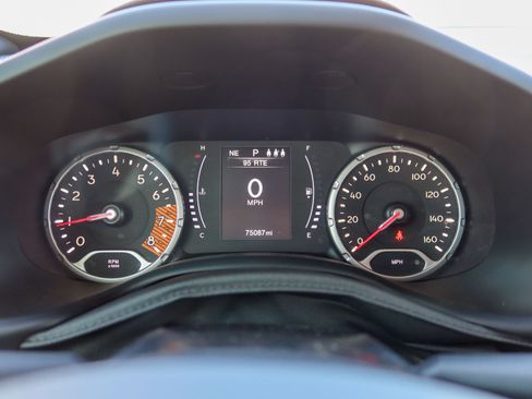 Used 2019 Jeep Renegade Latitude image 15