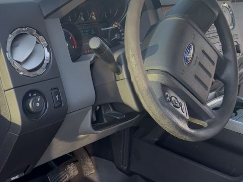 Used 2011 Ford F250 XLT image 10