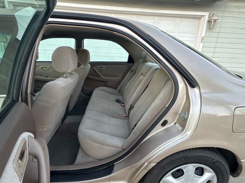 Used 2001 Toyota Camry LE image 16