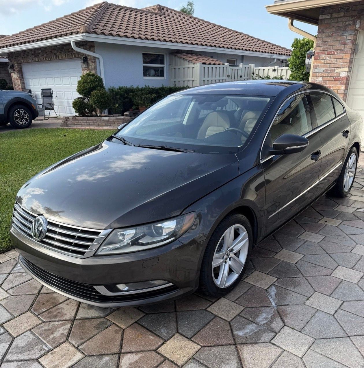 Used 2017 Volkswagen CC Sport FWD image 2