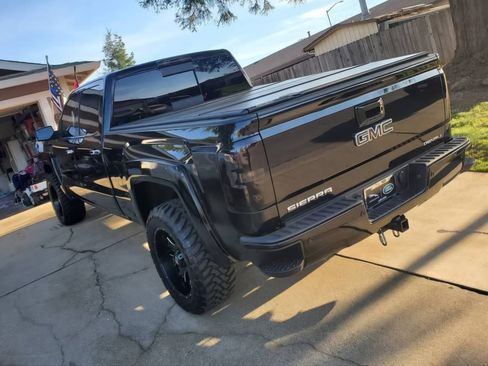 Used 2015 GMC Sierra 1500 Denali w/ Driver Alert Package image 2