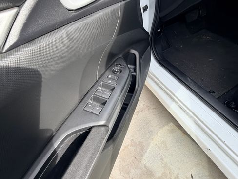 Used 2019 Honda Civic LX image 9