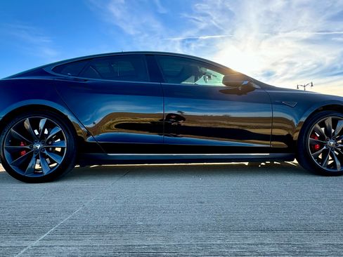 Used 2013 Tesla Model S Performance RWD image 6
