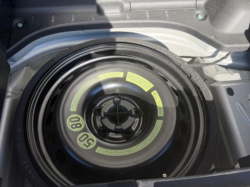 Used 2010 Mercedes-Benz GLK 350 4MATIC image 11