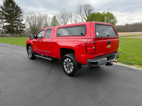 Used 2015 Chevrolet Silverado 2500 LTZ w/ LTZ Plus Package AWD/4WD image 4