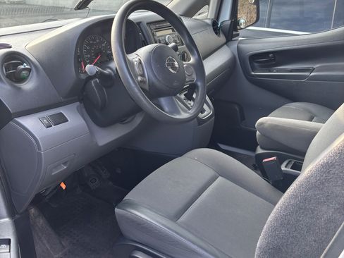 Used 2016 Nissan NV200 S w/ Cruise Control Package image 4