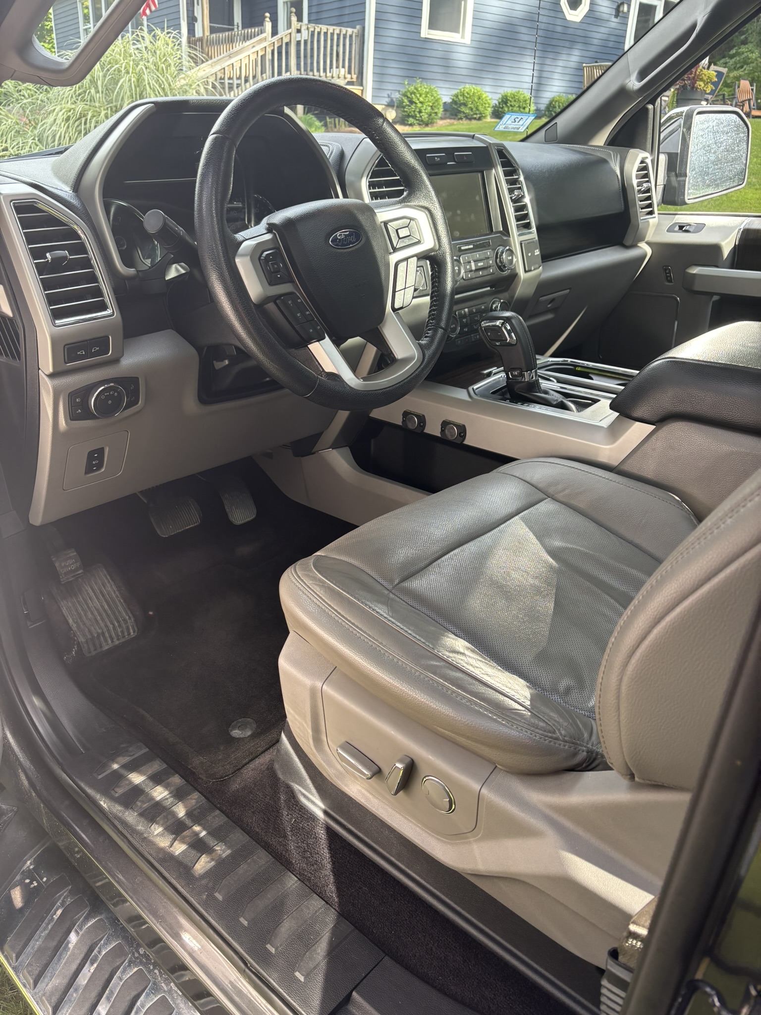 Used 2015 Ford F150 Lariat AWD/4WD image 12