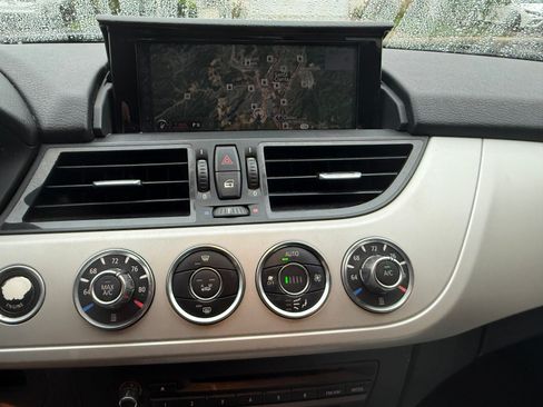 Used 2015 BMW Z4 sDrive28i image 13