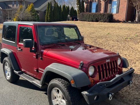 Used 2013 Jeep Wrangler Sport image 4