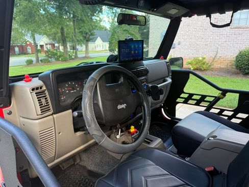 Used 2006 Jeep Wrangler Unlimited AWD/4WD image 12