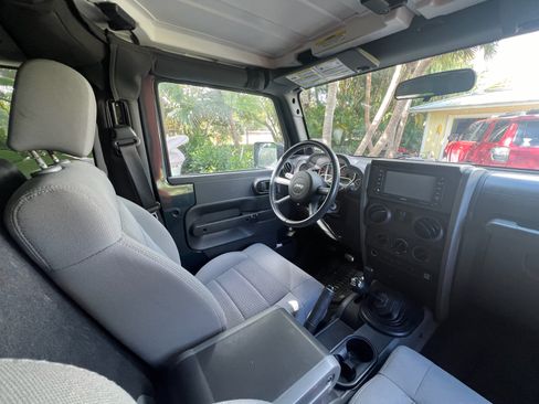 Used 2008 Jeep Wrangler Rubicon w/ Dual Top Group image 5
