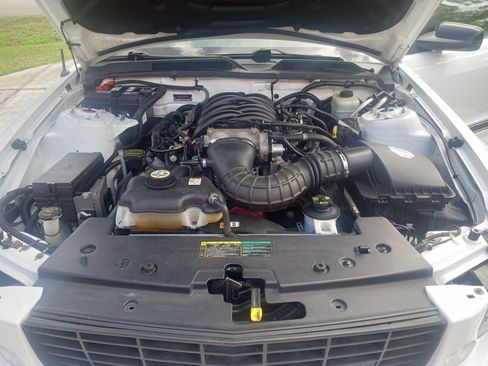 Used 2005 Ford Mustang GT image 2