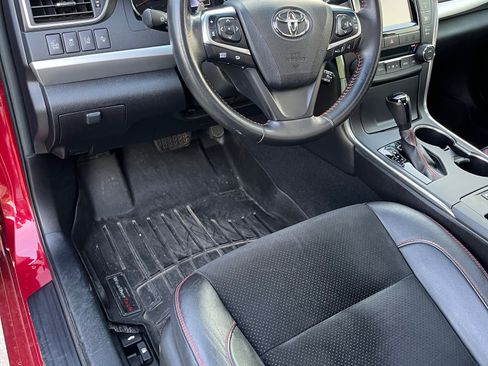 Used 2015 Toyota Camry XSE image 12