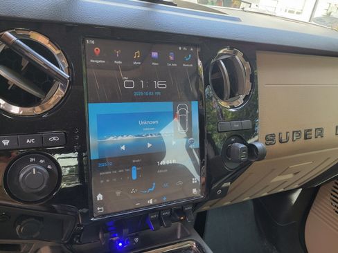 Used 2012 Ford F450 Lariat w/ Chrome Pkg image 9