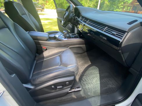 Used 2019 Audi Q7 3.0T Prestige w/ Prestige Package AWD/4WD image 13