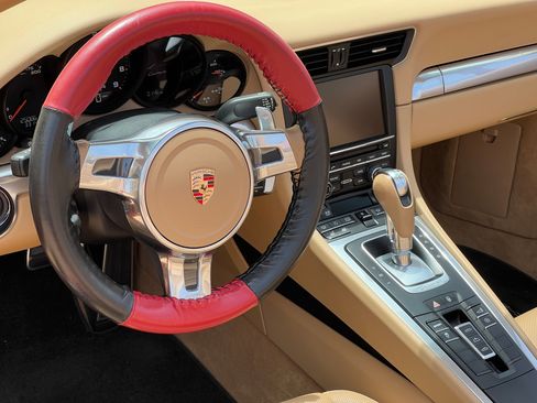 Used 2013 Porsche 911 Carrera image 9