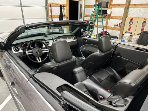 Used 2006 Ford Mustang GT Premium image 15