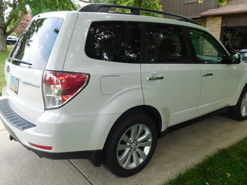 Used 2012 Subaru Forester 2.5X Premium AWD/4WD image 6