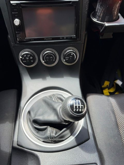 Used 2004 Nissan 350Z Performance w/ Cargo Convenience Pkg RWD image 23