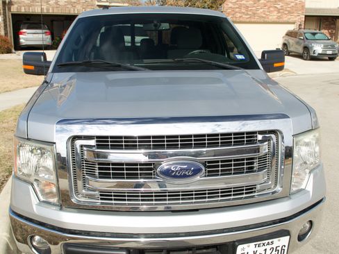 Used 2014 Ford F150 XLT w/ Equipment Group 302A Luxury image 9