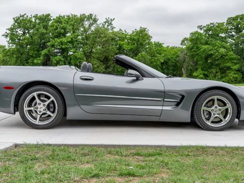 Used 2003 Chevrolet Corvette Convertible w/ Preferred Equipment Group1 image 26