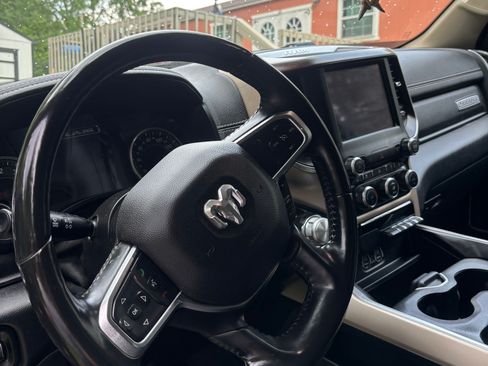 Used 2021 RAM 1500 Laramie AWD/4WD image 9