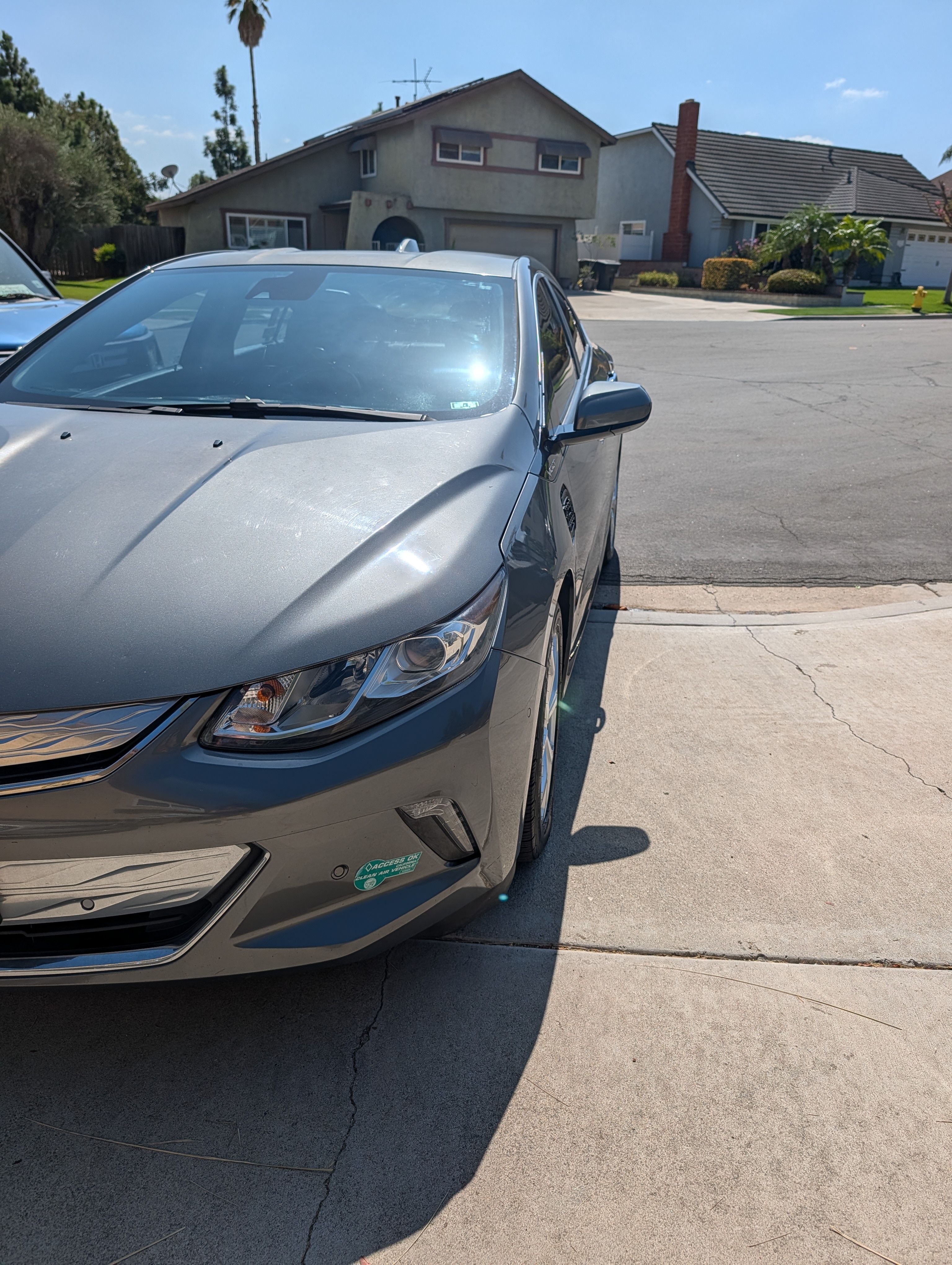Used 2016 Chevrolet Volt Premier w/ Driver Confidence Package FWD image 12