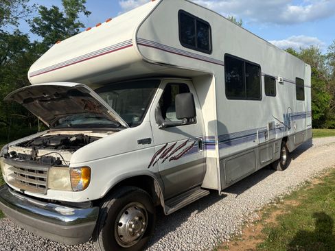 Used 1996 Ford E-350 and Econoline 350 RWD image 1