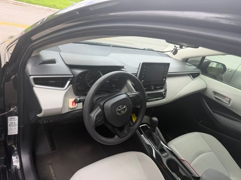 Used 2020 Toyota Corolla LE image 14