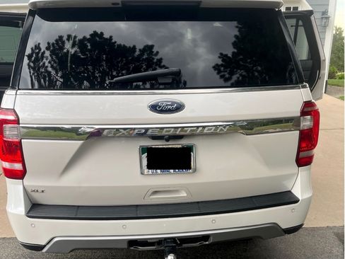 Used 2018 Ford Expedition XLT w/ Equipment Group 202A image 4