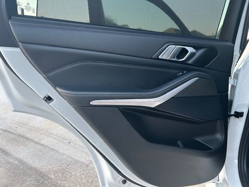 Used 2022 BMW X5 xDrive40i w/ M Sport Package image 20