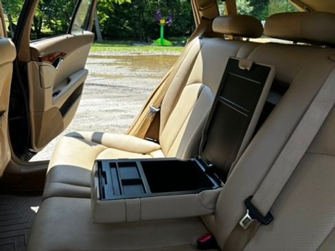 Used 2007 Mercedes-Benz E 350 4MATIC Wagon image 13
