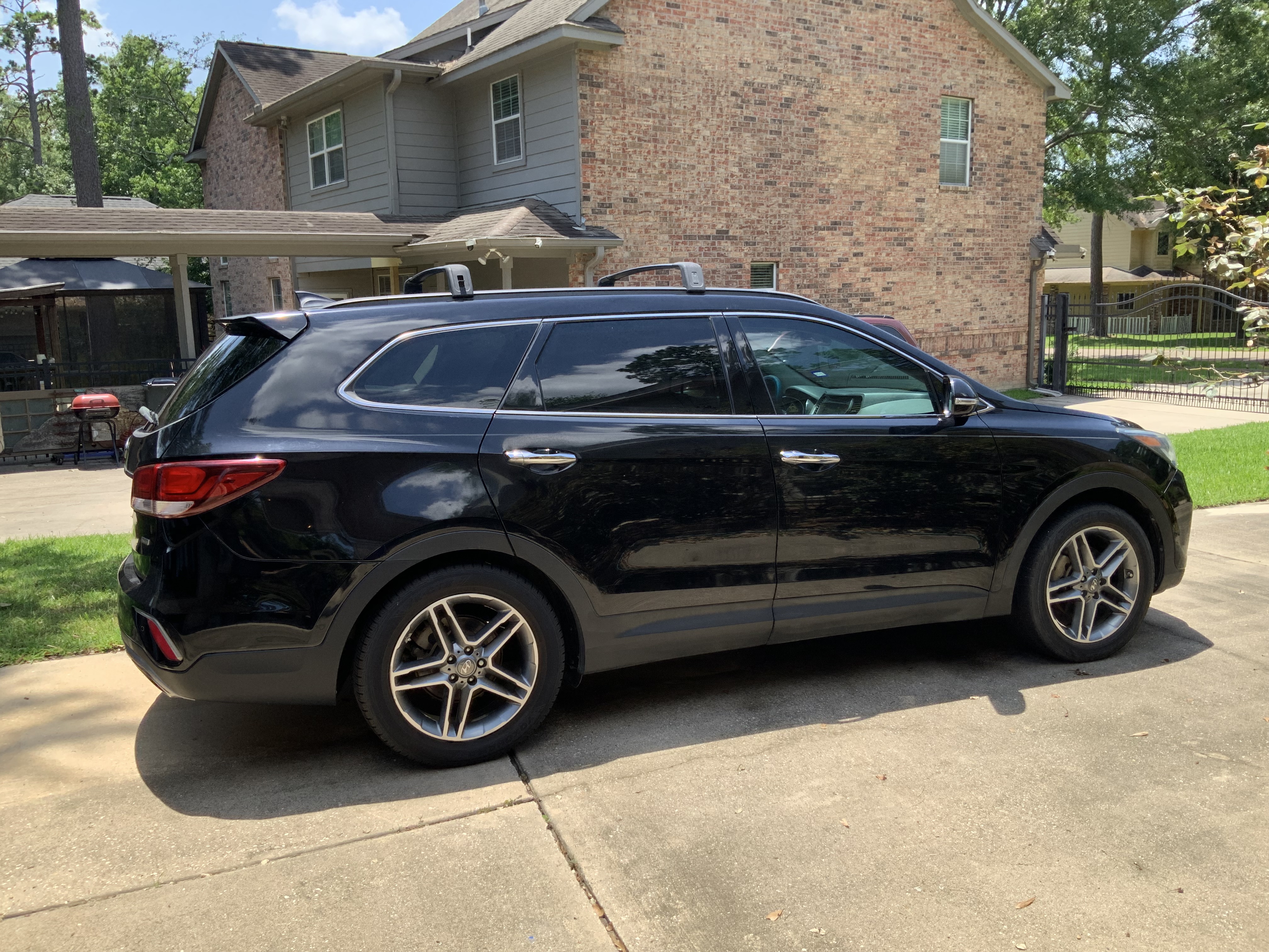 Used 2018 Hyundai Santa Fe FWD image 8