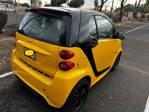 Used 2013 smart fortwo passion image 8