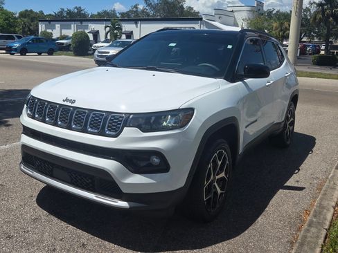Used 2025 Jeep Compass Limited w/ Sun & Sound Group AWD/4WD image 1