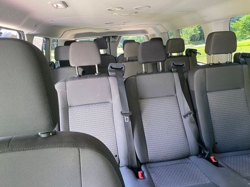 Used 2022 Ford Transit 350 XLT RWD image 13