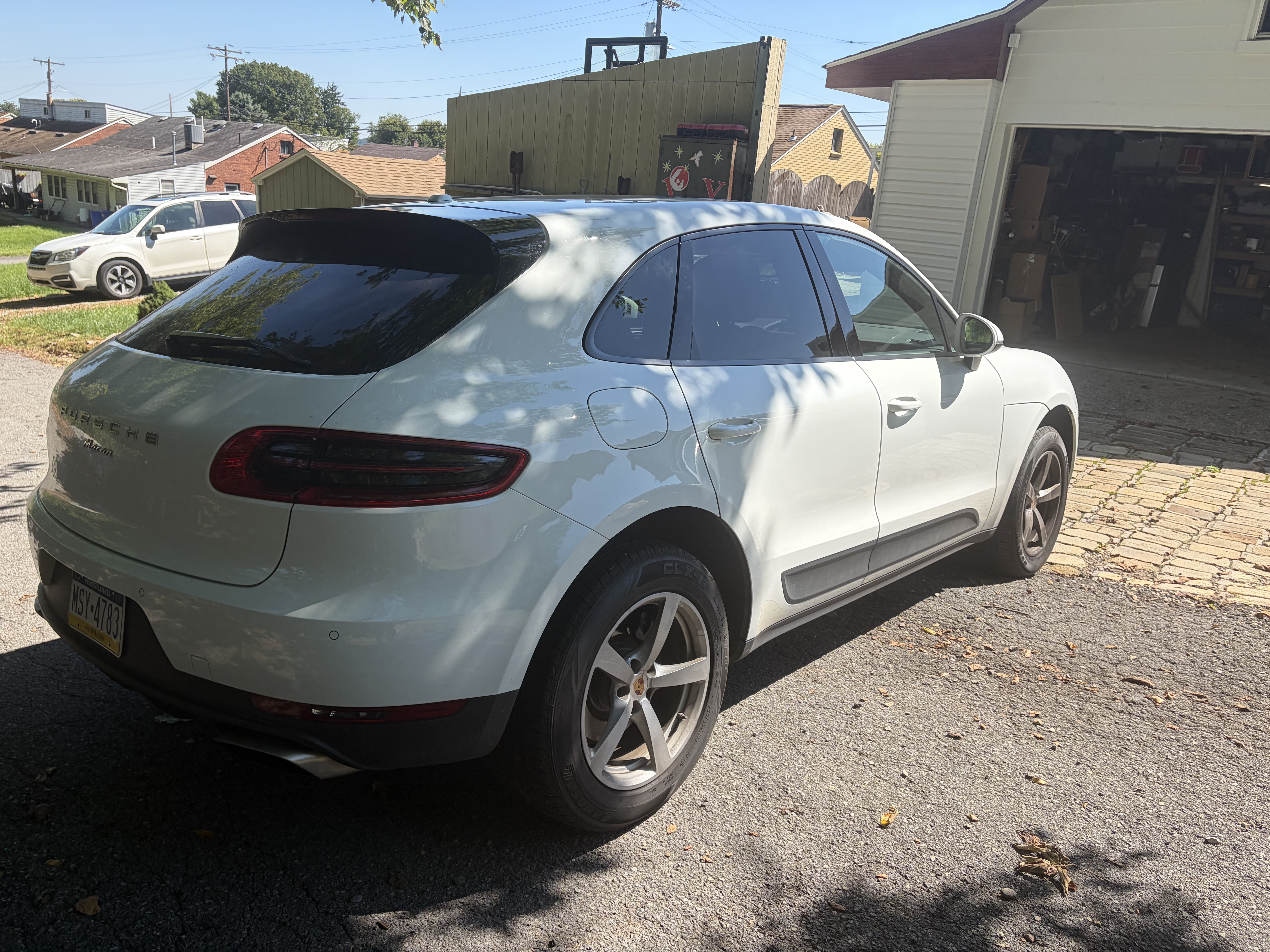 Used 2018 Porsche Macan Sport Edition AWD/4WD image 9