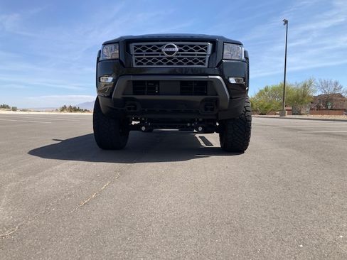 Used 2023 Nissan Frontier SV w/ Technology Package image 18