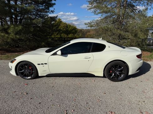 Used 2014 Maserati GranTurismo Sport image 10