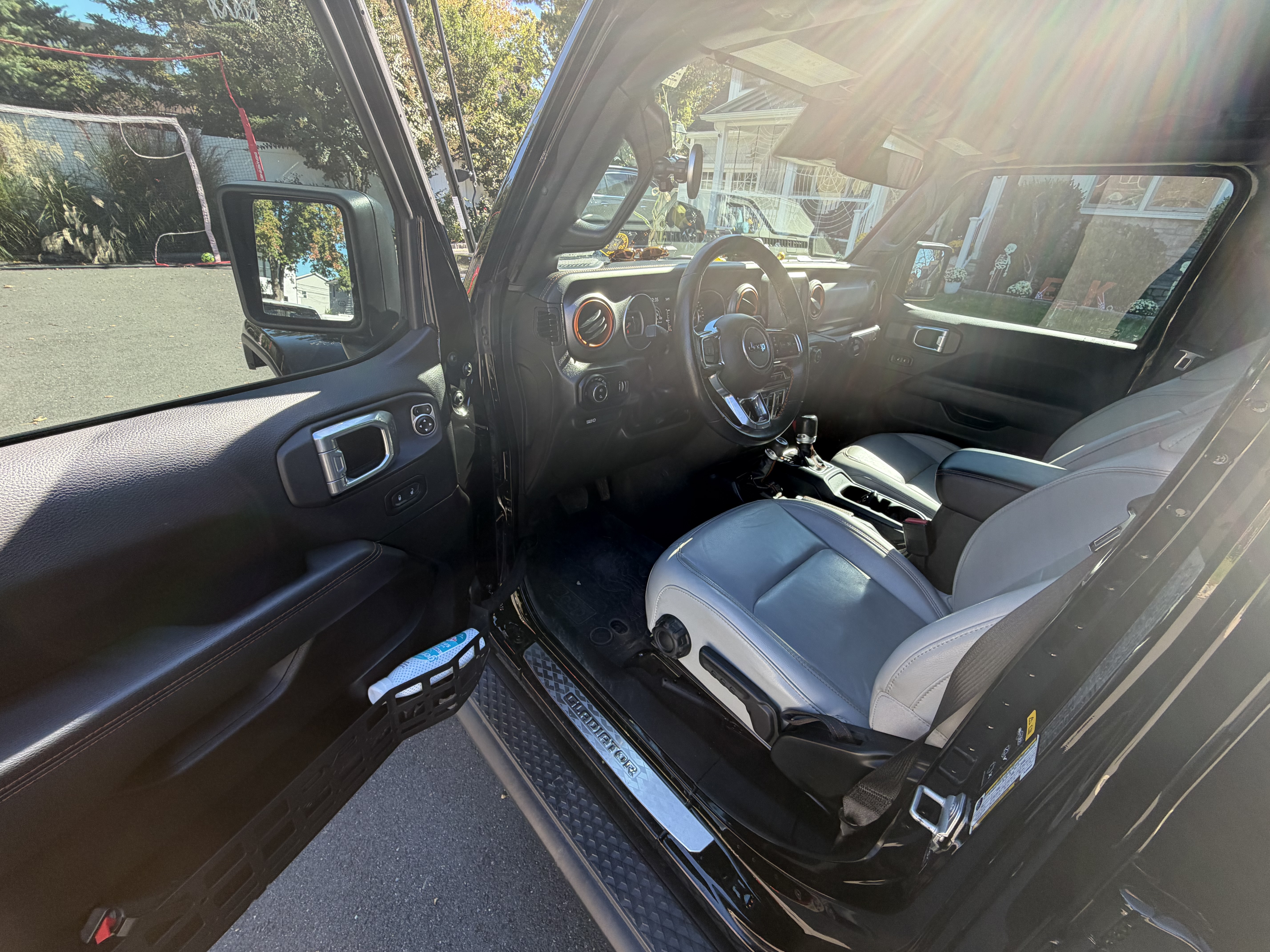 Used 2023 Jeep Gladiator Mojave w/ LED Lighting Group AWD/4WD image 15