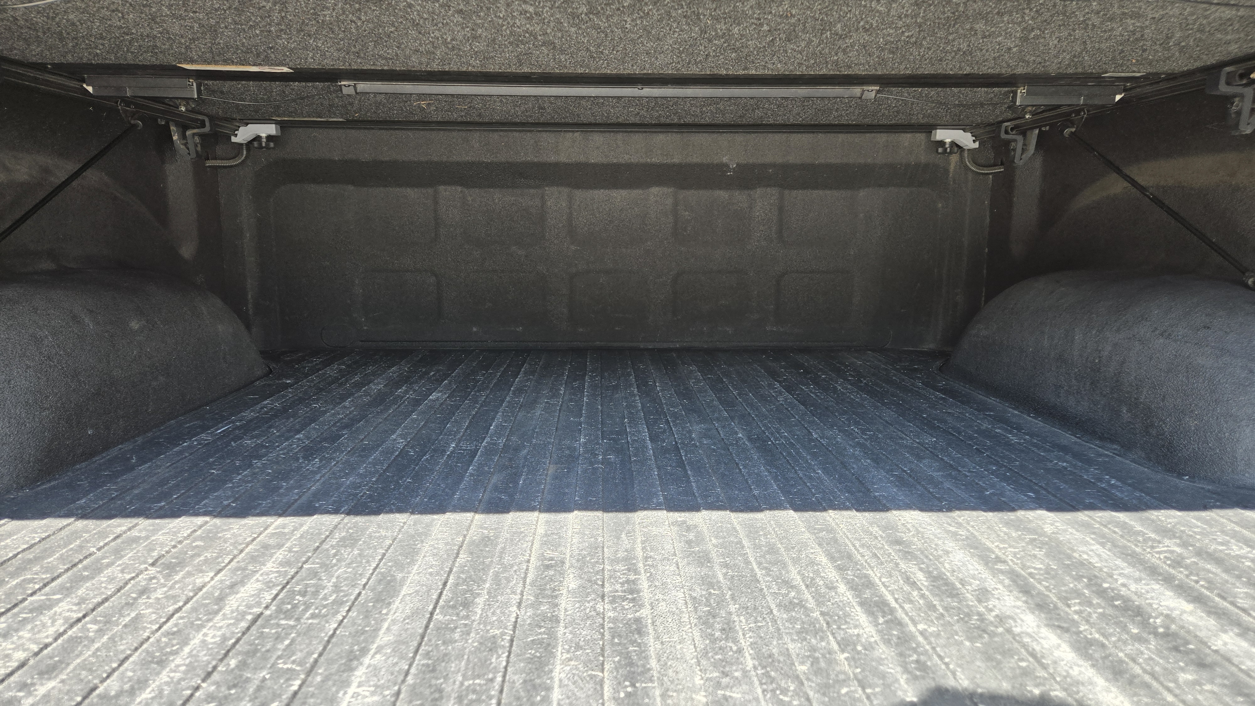 Used 2017 RAM 1500 Laramie w/ Convenience Group AWD/4WD image 14