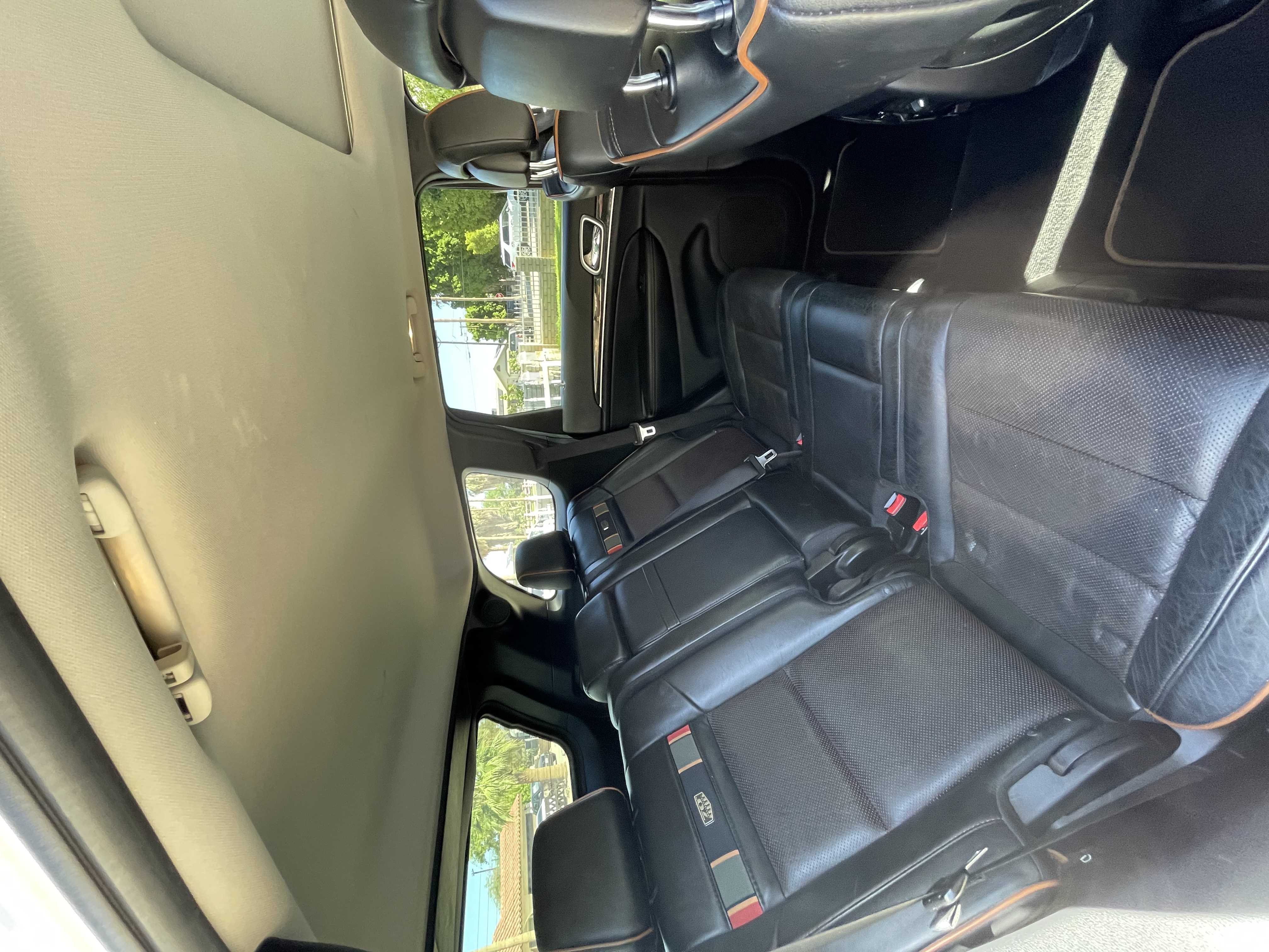 Used 2011 Jeep Grand Cherokee 70th Anniversary RWD image 8