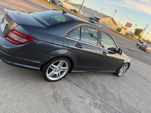 Used 2009 Mercedes-Benz C 350 Sport image 10
